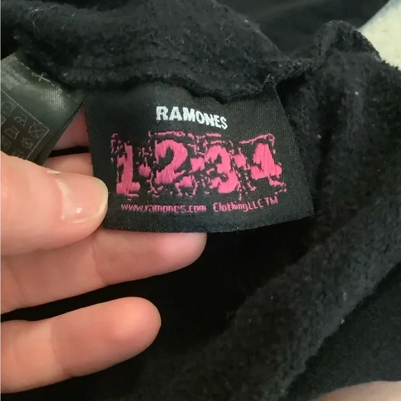 Ramones Punk Rock Band Sweatshirt Animal Print Graphic Pullover Bravado Size SM - Picture 12 of 13